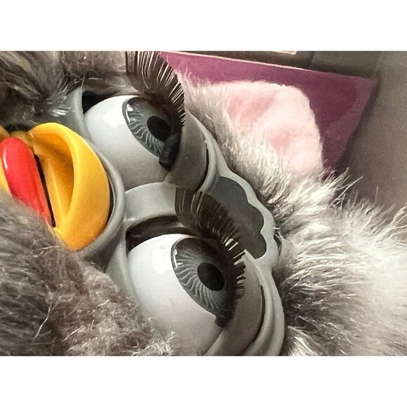 Gen 2 FURBY Gray Owl Grey Eyes White Feet Pink Ear C276A 0719A NIB SEALED - Picture 2 of 10